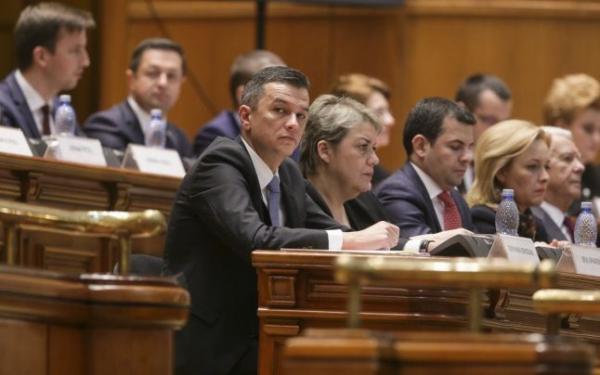 demisi-de-rai-de-psd-si-dupa-ce-ei-insisi-au-votat-la-motiune-impotriva-incapacitatii-lor02_55851