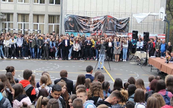 ‘Din viitor, spre trecutul prezent’ -Liceul Pedagogic ‘Gheorghe Sincai’ a implinit 50 de ani!