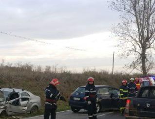 doua-masini-conduse-de-doi-adolescenti-ambii-de-19-ani-au-ajuns-in-sant-la-varsolt010_58668