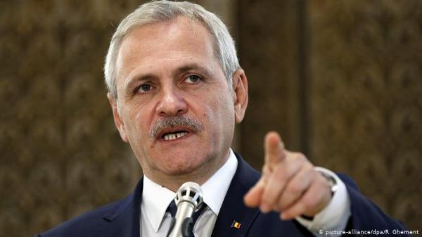 Dragnea a dat ordin liderilor judeteni ai PSD sa tinteasca  orasenii pe Facebook si sa mearga la tara din poarta in poarta