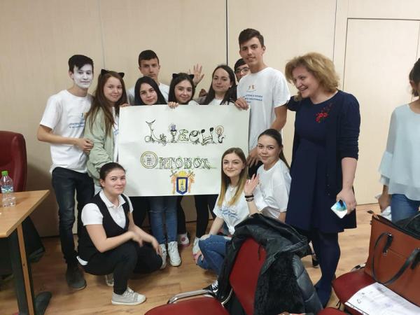 elevii-castigatori-ai-concursului-de-consiliere-scolara-prin-artterapie-exprima-te-liber-faza-judeteana0_63506