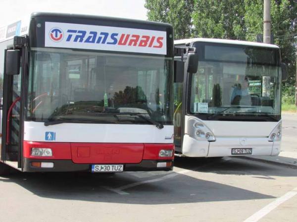 Elevii si pensionarii din Zalau  sunt informati ce acte trebuie  sa depuna pentru a calatori  gratis cu autobuzele Transurbis