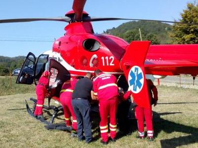 Elicopterul SMURD intervine la un accident rutier in Garbou