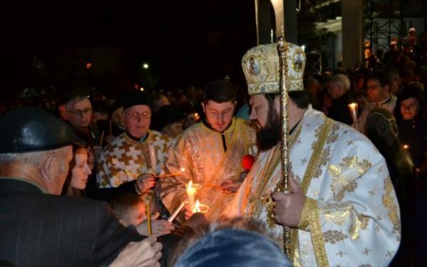episcopul-salajului-va-oficia-slujbe-de-pasti-in-zalau-jibou-si-simleu01_59466
