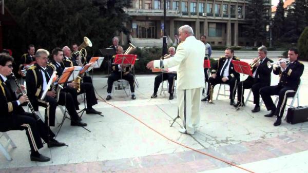fanfara-promenada-concerteaza-de-pasti-pe-platoul-de-marmura0_55019
