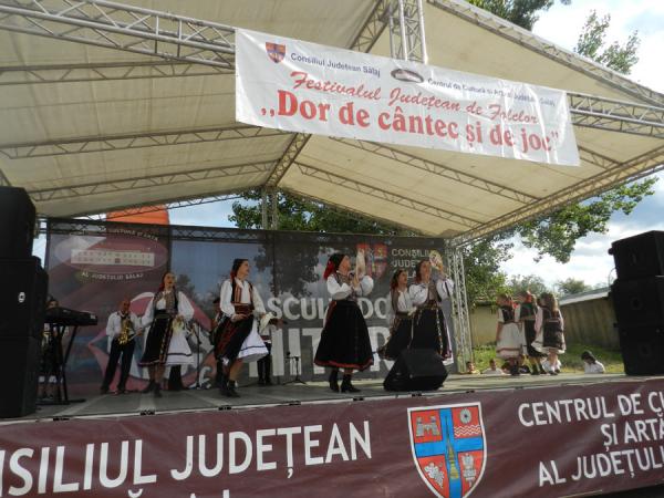 Festivalul <i>Dor de cântec si de joc</i>, sarbatoare a folclorului s saptamana  viitoare la Banisor