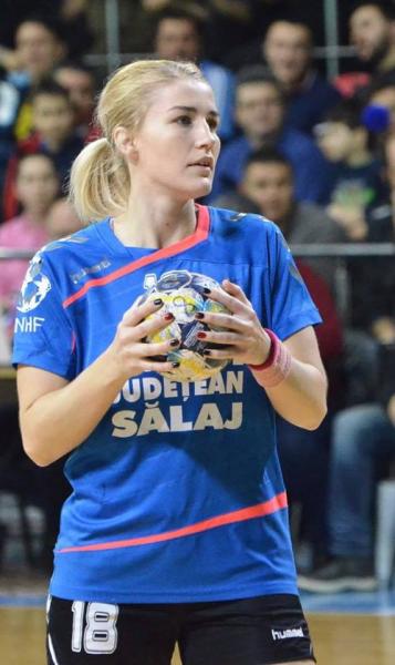 handbalista-roxana-rob-este-doua-cea-mai-buna-marcatoare-din-cupa-ehf0_59104