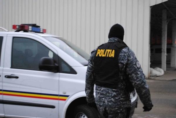 hotii-au-luat-vitrina-frigorifica-in-spinare-dar-fost-prea-grea08_58675