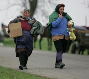 Nevoiasii din Salaj primesc zahar si faina abia in decembrie