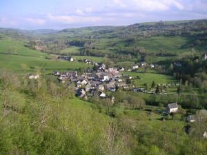 Horoatul Crasnei, frate cu Saint Bonnet de Condat