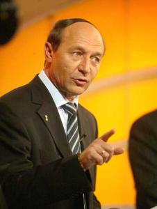 Basescu: somajul a crescut productivitatea muncii