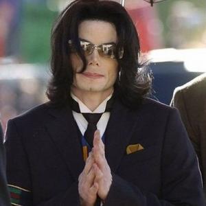 Conrad Murray: Michael Jackson si-a injectat singur anestezicul fatal