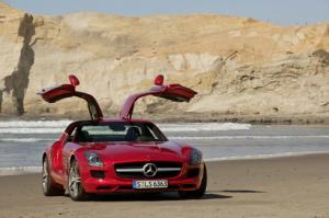 Mercedes aduce in gropile din Romania SLS-ul de 150.000 de euro