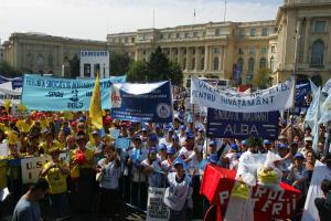 Salajenii strang randurile pentru mitingul din Bucuresti