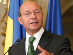 Basescu: Premierul a fost sabotat de propriul Cabinet