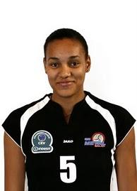 Ex-salajeanca Nneka Obiamaka Onyejekwe, in Elvetia