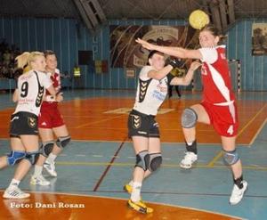 HANDBAL: Zălăuancele au debutat cu o victorie la Buzău