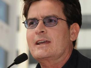 Charlie Sheen internat la dezalcoolizare