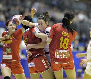 Handbal (F) – CE     Romania a debutat cu victorie