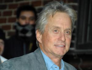 Michael Douglas a invins cancerul