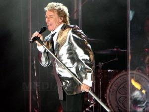 Rod Stewart a devenit tată pentru a opta oară