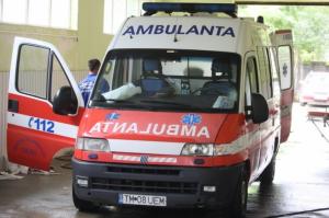 Cehanii primesc ambulanţe in locul spitalului