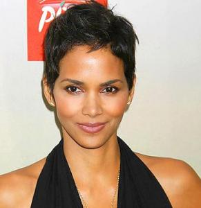 Halle Berry: Am fost o proastă in dragoste