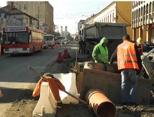 Pe Bulevard se circulă greu toată săptămana