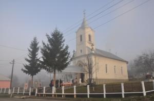 Biserica din Braglez a luat foc