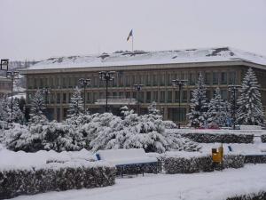 Toti bugetarii lucreaza de la 8.00 la 16.00