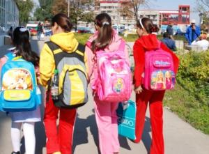 O treime din scolarii zalauani au coloana deformata