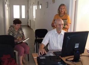 Biblioteca sateasca – noul Internet cafe