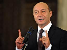 Băsescu: Guvernul să se pronunţe in legătură cu Roşia Montană, Roşia Poieni şi gazele de şist