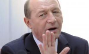 Basescu – la mana romanilor