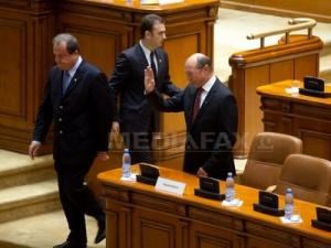 CURTEA CONSTITUŢIONALĂ: Cererea pivind conflictul juridic intre Parlament şi Băsescu, inadmisibilă