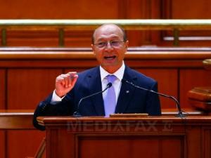 Băsescu ii cere lui Ponta să anuleze OUG privind referendumul printr-o altă OUG