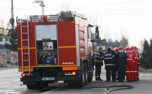 Pompierii ii instruiesc pe agricultori in vederea prevenirii si stingerii incendiilor