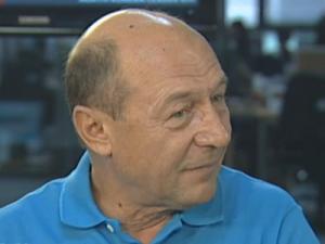 Traian Băsescu: Să prelungim programul de vot la referendum pană iese