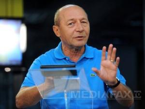 Băsescu: Nu sunt laş, acţionez in interesul naţional