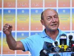 Băsescu: Cei cu domiciliul in străinătate sunt in cvorum la referendum, ca şi la prezidenţiale