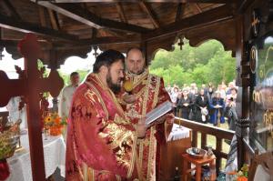 Adormirea Maicii Domnului a adus mii de salajeni la manastiri