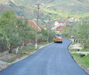 Simleuanii se lauda cu drumuri proaspat asfaltate