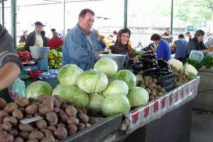 Ministerul Agriculturii promite ca ne scapa de samsarii din piete