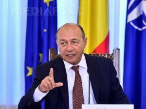 Băsescu: Vom reuşi să avem creştere economică de 2,5% in 2013 dacă reuşim să absorbim fondurile UE