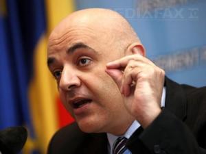 Raed Arafat: Modificăm legea pentru recunoaşterea specializărilor medicale obţinute in SUA, Canada, Israel