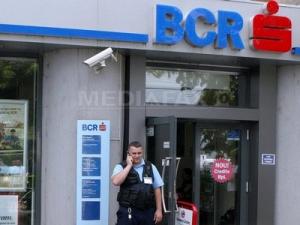 BCR disponibilizeaza 1.600 de salariaţi şi inchide peste 60 de sucursale