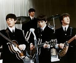 O chitara a trupei The Beatles, estimata la 300.000 de dolari, scoasa la licitatie