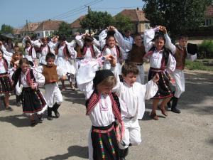 Concursul de folclor „Traditii” asteapta tinere talente