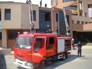 Incendiu la acoperisul piscinei din Severus