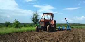 Agricultorii primesc banii pentru motorina